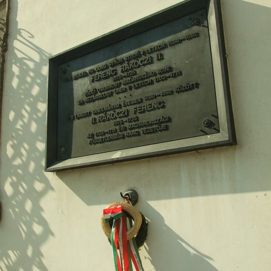 Pamětní deska Františka II. Rákóczi na bývalém jesuitském profesním domě na Malé Straně v Praze