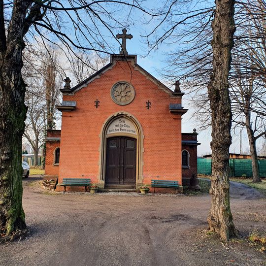 Individual monuments of cemetery Paunsdorf