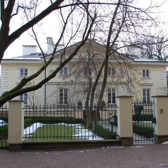 107A Puławska Street in Warsaw - "Henryków" palace