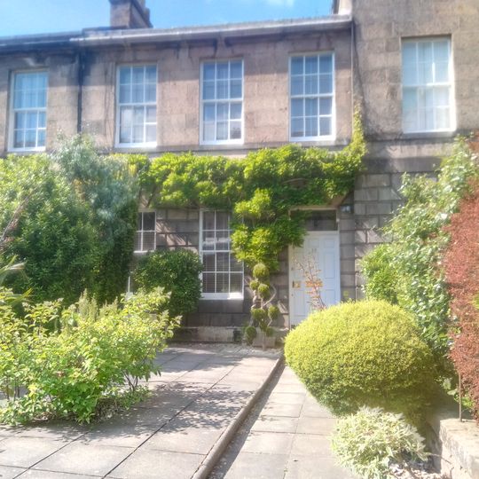 Edinburgh, 18 Comely Bank