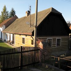 Zemědělský dvůr čp. 8