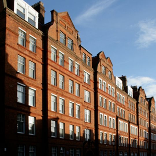 Kensington Court Gardens