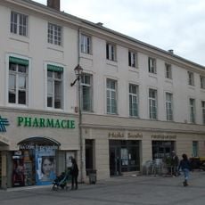 Maisons, 18-20 place de l'Hôtel-de-Ville