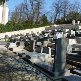 Jewish cemetery in Versailles