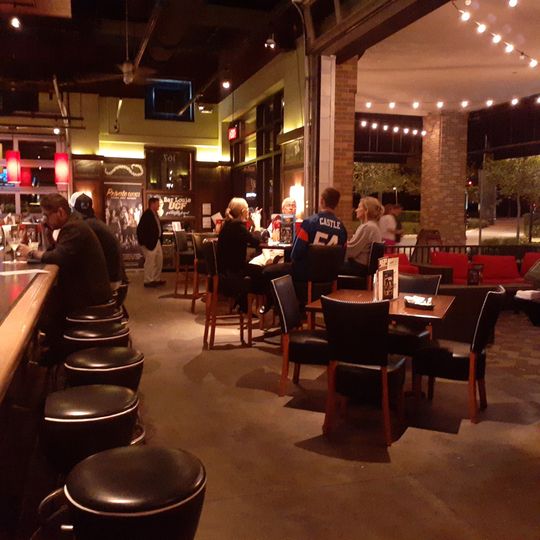 Bar Louie