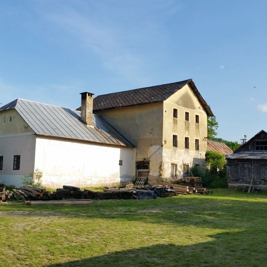 Vodný mlyn s pílou, mlyn vodný