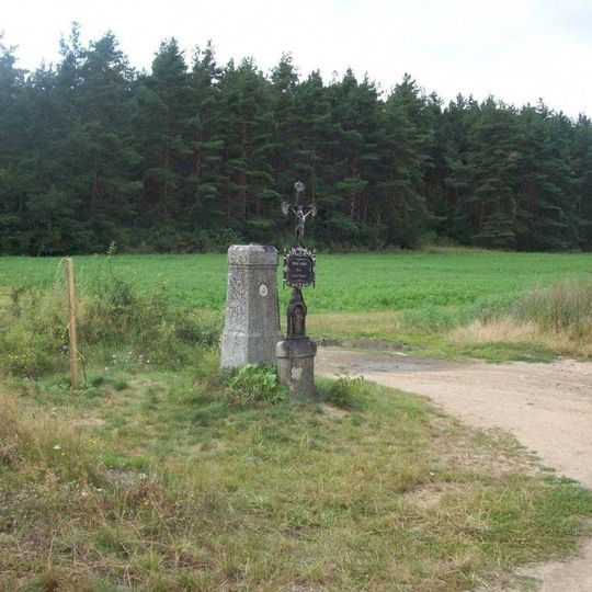 Kříže jižně od Milešova