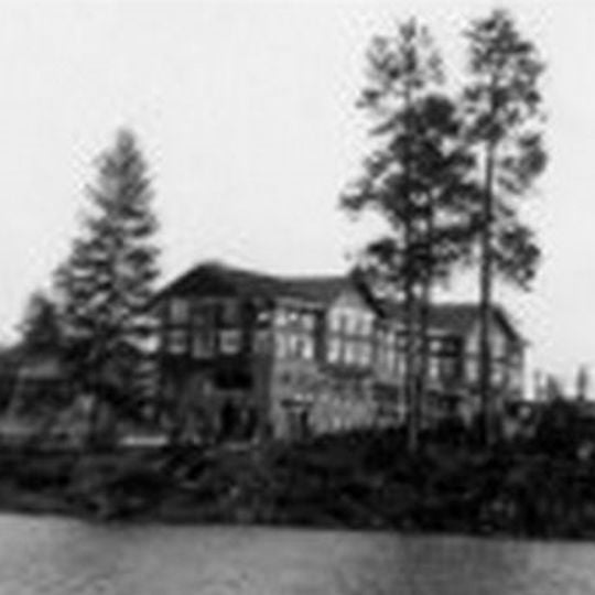 Pilot Butte Inn