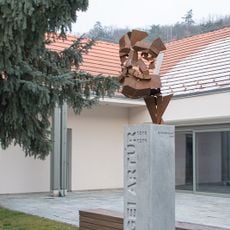 Görgei Artúr-portrészobor