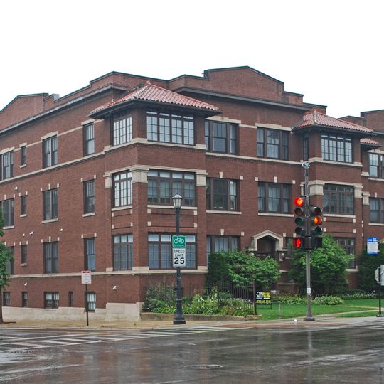 Ridge Boulevard Apartments