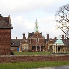 Nos 1-47, Cupola In Centre Court, Foord Almshouses Nos 48-64, 1-47