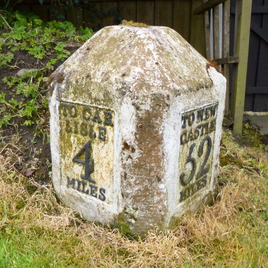 Milestone to west of the Stag Inn