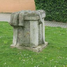 Socha Persona v Komenského ulici v Litoměřicích