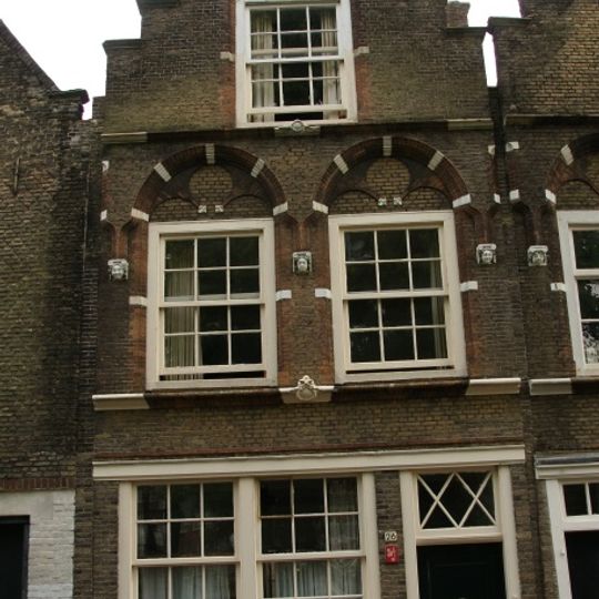 Weeshuisplein 26, Dordrecht