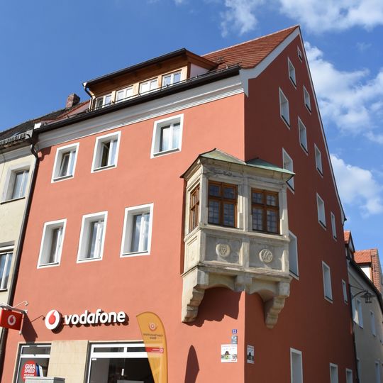 Wohn- und Geschäftshaus