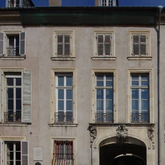 Immeuble, 8 place de la Carrière