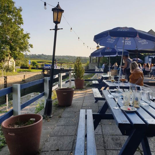The Jolly Sailor Inn