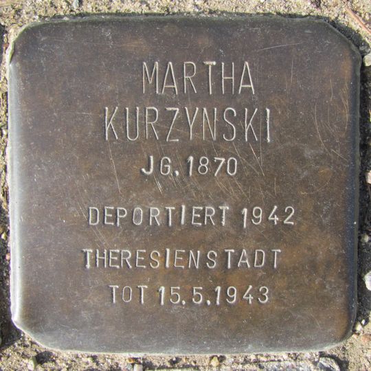 Stolperstein en memoria de Martha Kurzynski