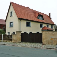 Scheune und rückwärtige Einfriedungsmauer Sachsenstraße 5; 7; 9