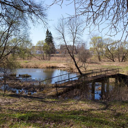 Парк с прудами