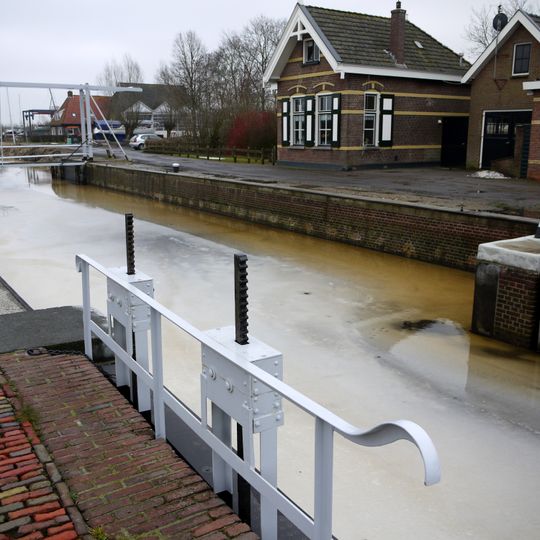 Buitenstverlaat, sluis