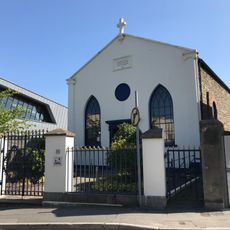Forecourt piers and railings to Parc-y-Felfet Unitarian Chapel