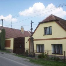 Kříž v Drahenickém Málkově