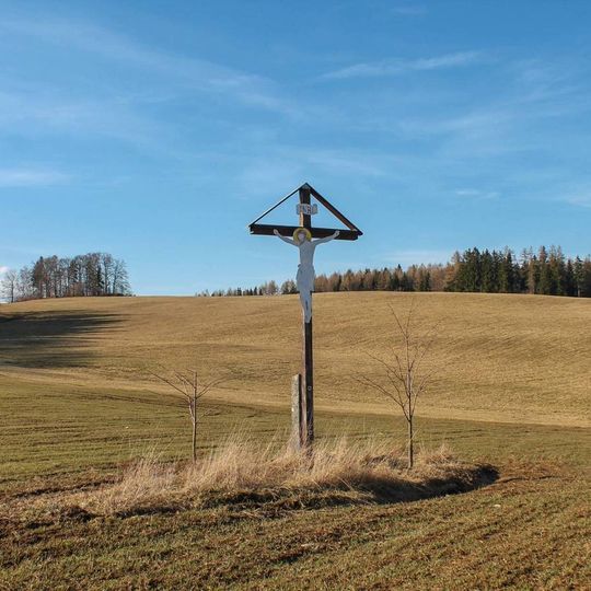 Dřevěný kříž v Horních Studénkách na Pustině