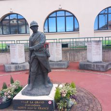 War memorial of Ville-la-Grand