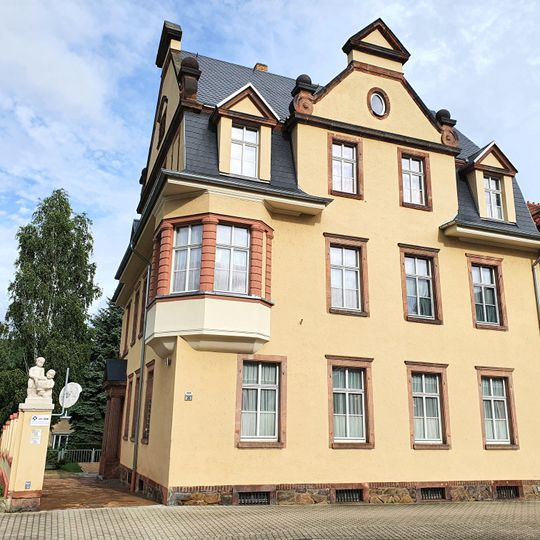 Wohnhaus - Bahnhofstraße 26