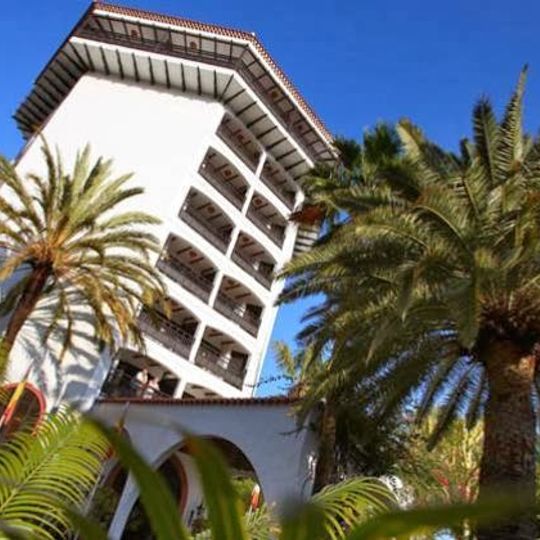 Hotel Parque Tropical