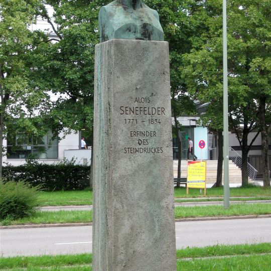 Senefelder-Denkmal Marsplatz, München