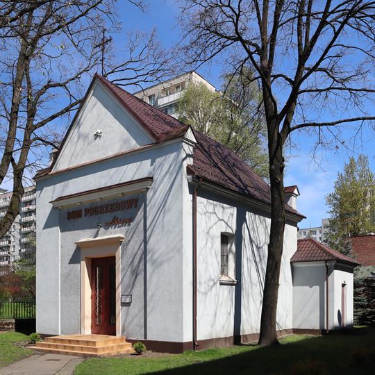 Kaplica pogrzebowa przy kościele pw. Matki Boskiej Różańcowej