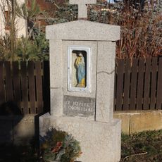 Kříž u domu 57 v Lázi