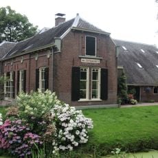 Slot Zuylen, slotboerderij