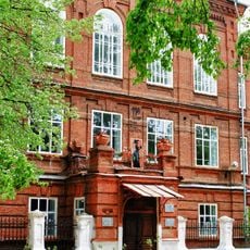 Здание женской гимназии (Сарапул)