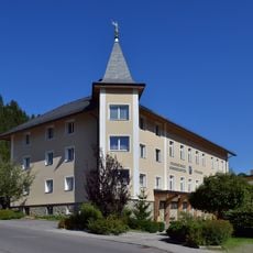 Kindergarten und Volksschule Strassen