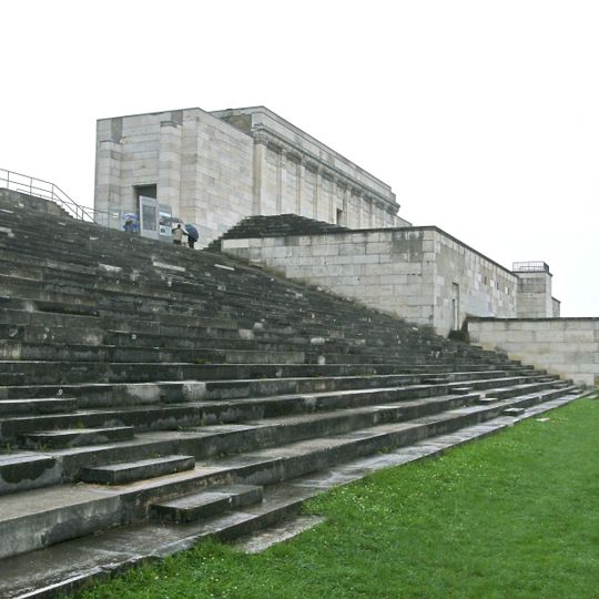 Zeppelinhaupttribüne