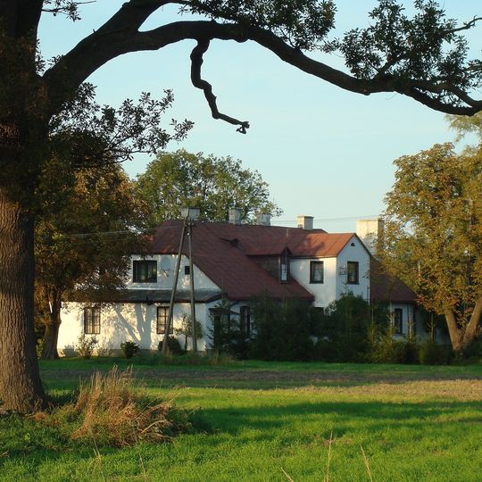 Zespół dworski, dr. Ludwika Wiśniewskiego 1a w Jadowie