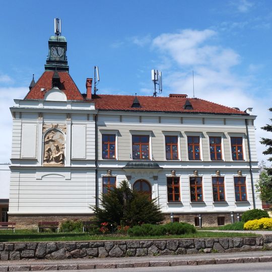 Újezdní měšťanská škola v Dolním Újezdu