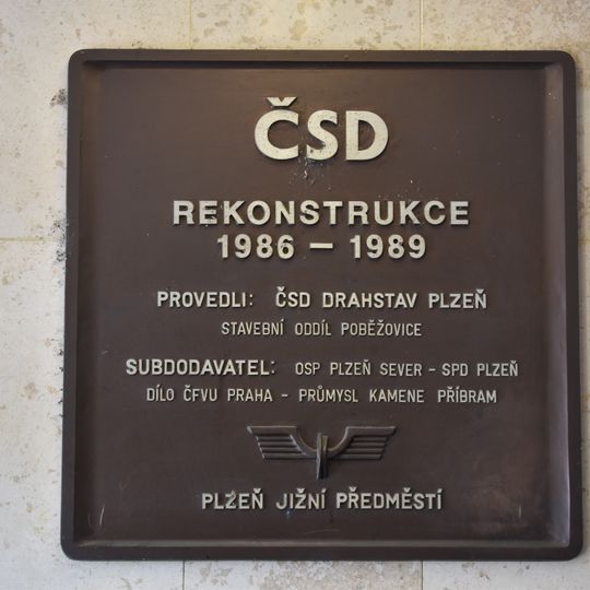 Pamětní deska rekonstrukci nádraží Jižní předměstí