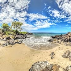 Waiʻulaʻula Beach