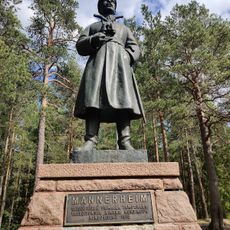 Mannerheim statue