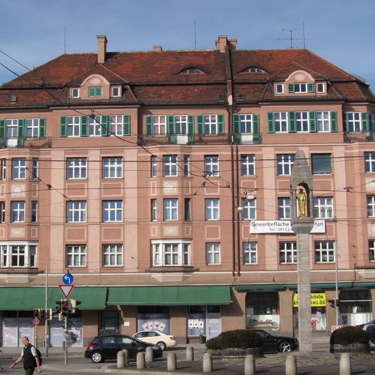 Bodenseestraße 2/Gleichmannstraße 1