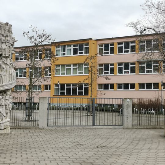 Schulgebäude Pfotenhauer Straße 42 in Dresden