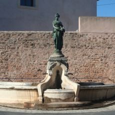 Fontaine de la source