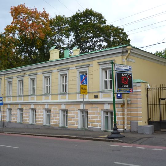 Боковой флигель