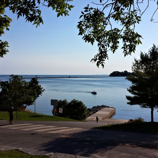 Lake Ontario Park