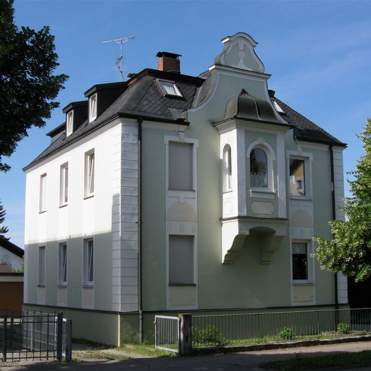 Bahnhofstraße 23