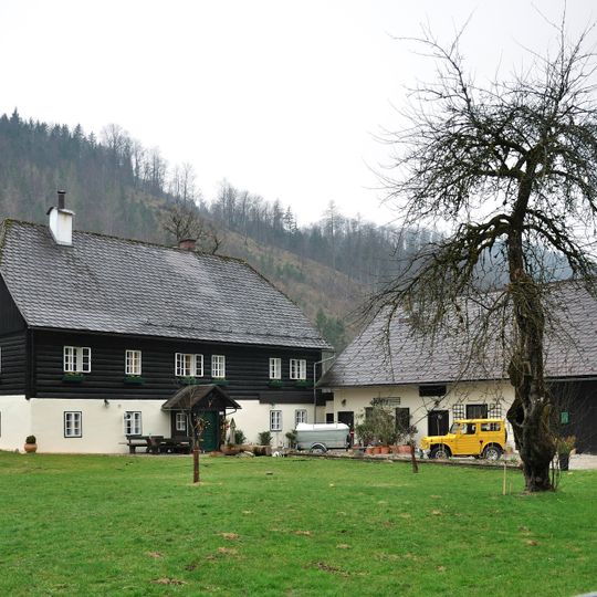 Forstamtsgebäude mit Stall